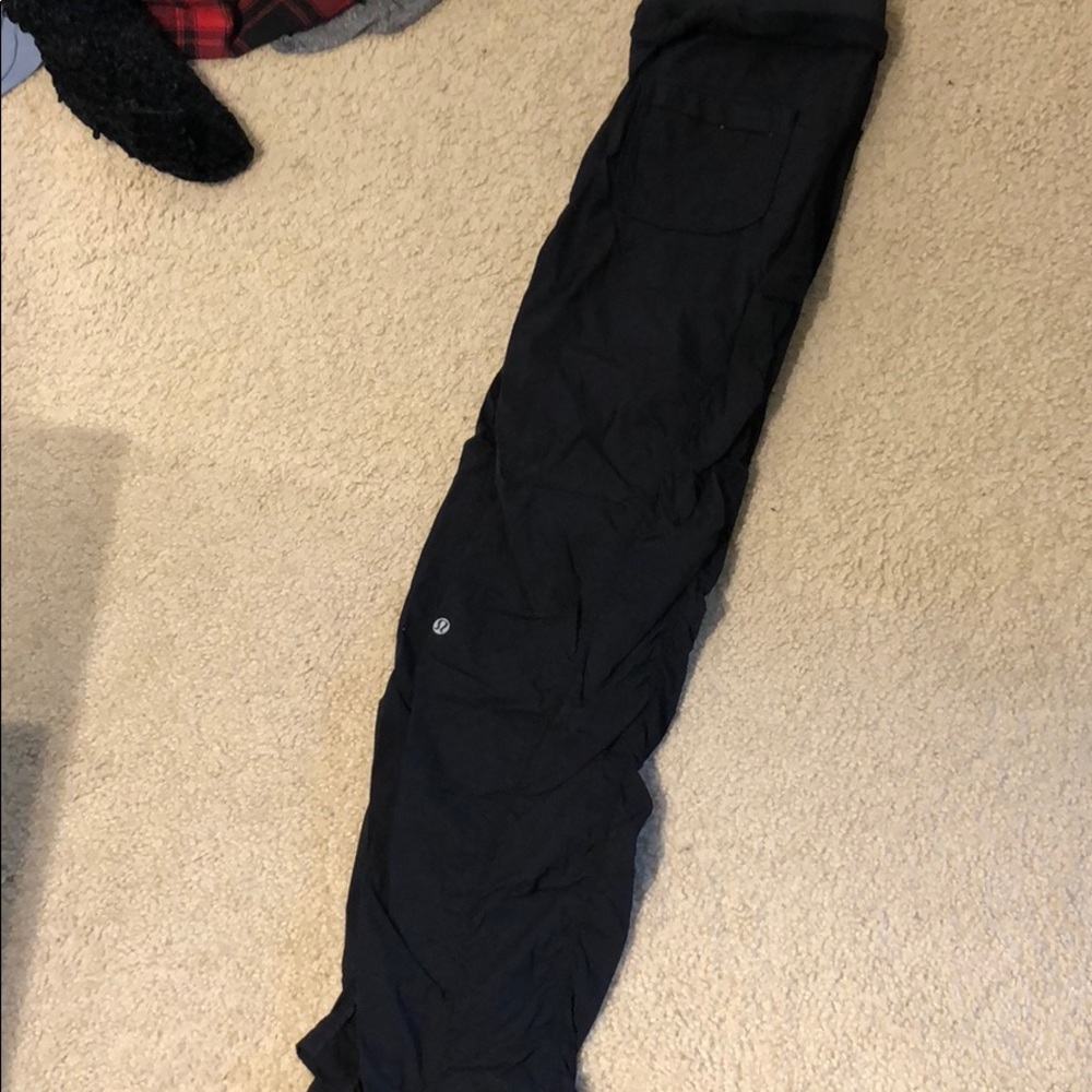 Lulu lemon “dance” track pant, synches